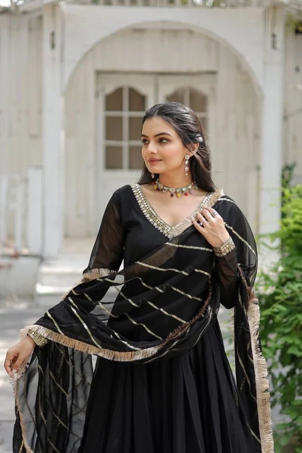 SANDHIYA BLACK EMBROIDERED SUIT SET - Image 2